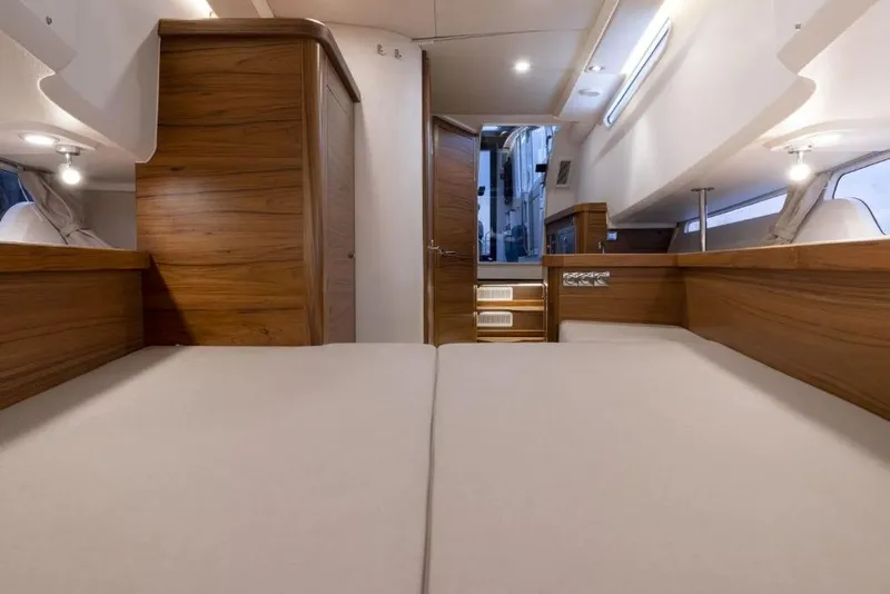 Slide: The Image of Nimbus T11 - 12