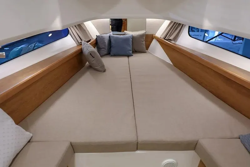 Slide: The Image of Nimbus T11 - 8