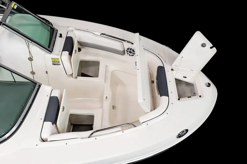 Slide: The Image of Robalo R207 Dual Console 2026 - 10