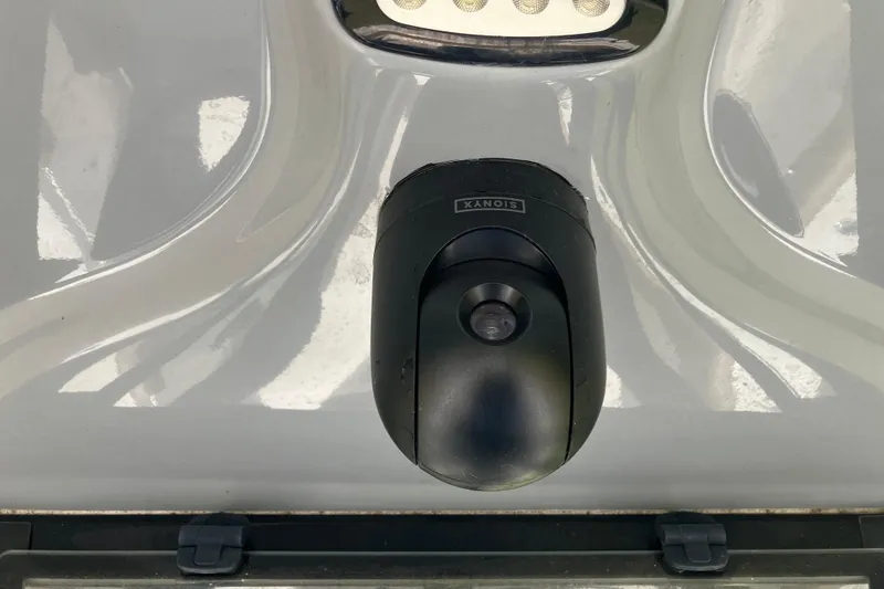 Slide: The Image of Close-up of a 2020 Sea Hunt Gamefish 27 camera and light fixture. - 45