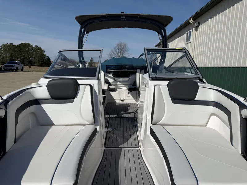 Slide: The Image of Interior of a 2018 Yamaha Boats 242 Limited S with white seating. - 3