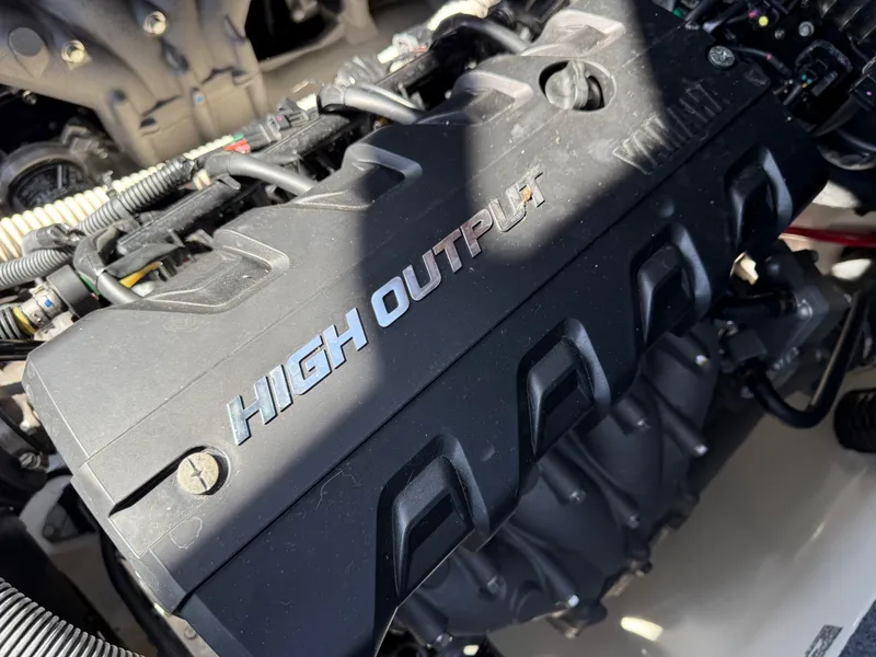 Slide: The Image of Yamaha 242 Limited S 2018 high output engine. - 30