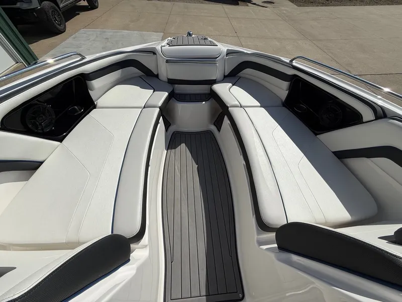 Slide: The Image of Interior of 2018 Yamaha Boats 242 Limited S with white seating. - 6