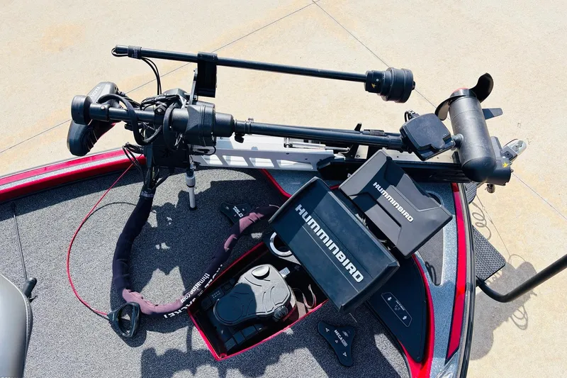 Slide: The Image of 2020 Nitro Z21 Pro boat deck with Humminbird electronics and trolling motor. - 14