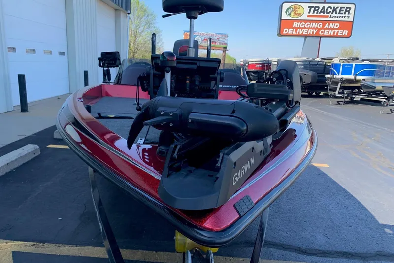 Slide: The Image of 2001 Ranger R83 boat with Garmin equipment at Tracker Boats center. - 2