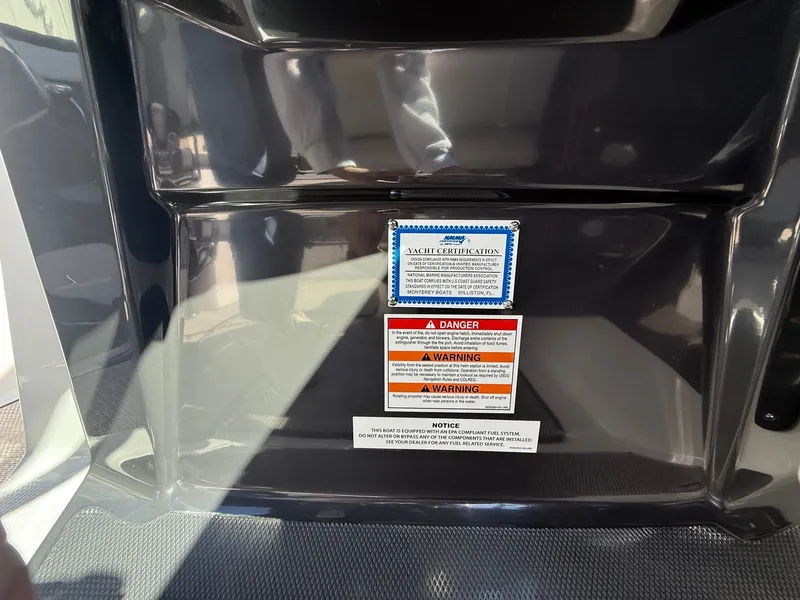 Slide: The Image of Yacht certification and warnings on 2022 Monterey 278SS Super Sport. - 25