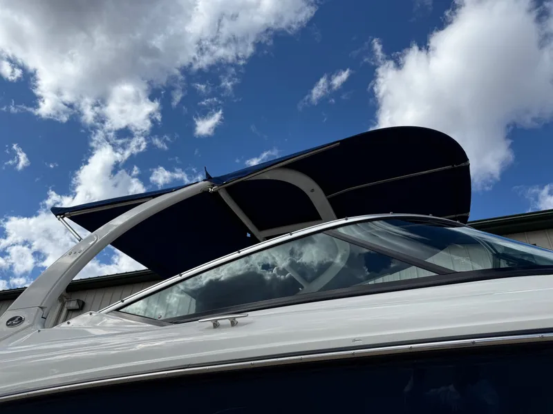 Slide: The Image of Sea Ray 270 SLX 2015 - 14