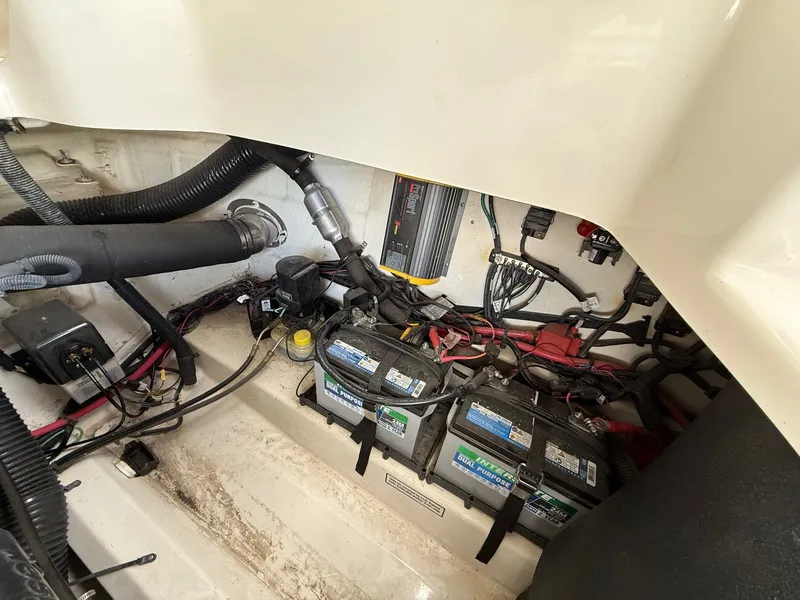 Slide: The Image of Sea Ray 270 SLX 2015 - 30