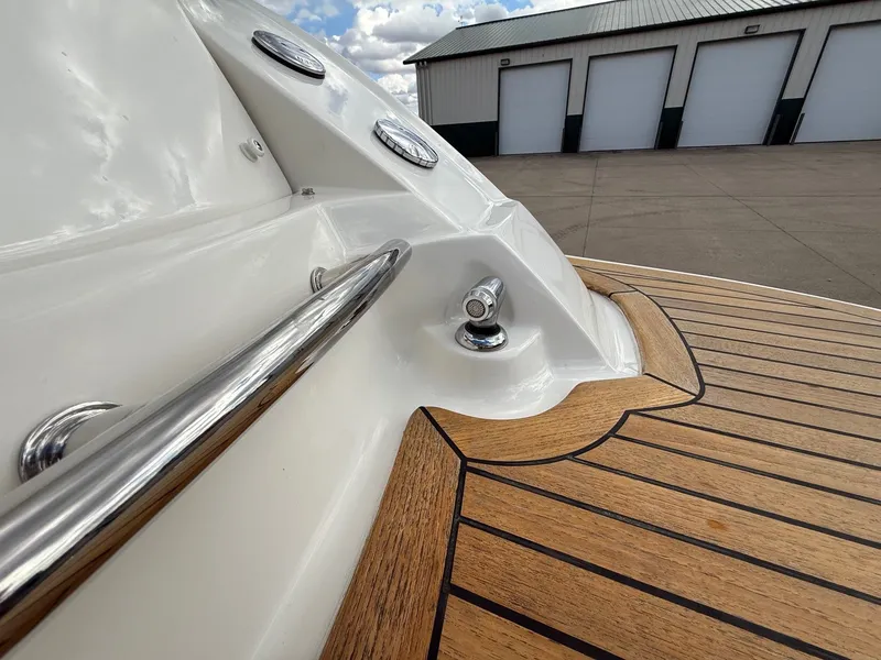 Slide: The Image of Sea Ray 270 SLX 2015 - 46