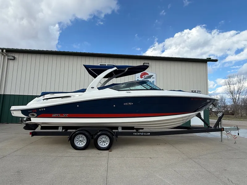 Slide: The Image of Sea Ray 270 SLX 2015 - 48