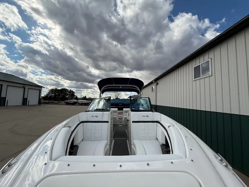 Slide: The Image of Sea Ray 270 SLX 2015 - 5