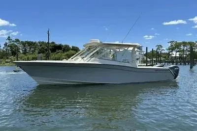 The Image of Grady-White Freedom 335 2014 - 1