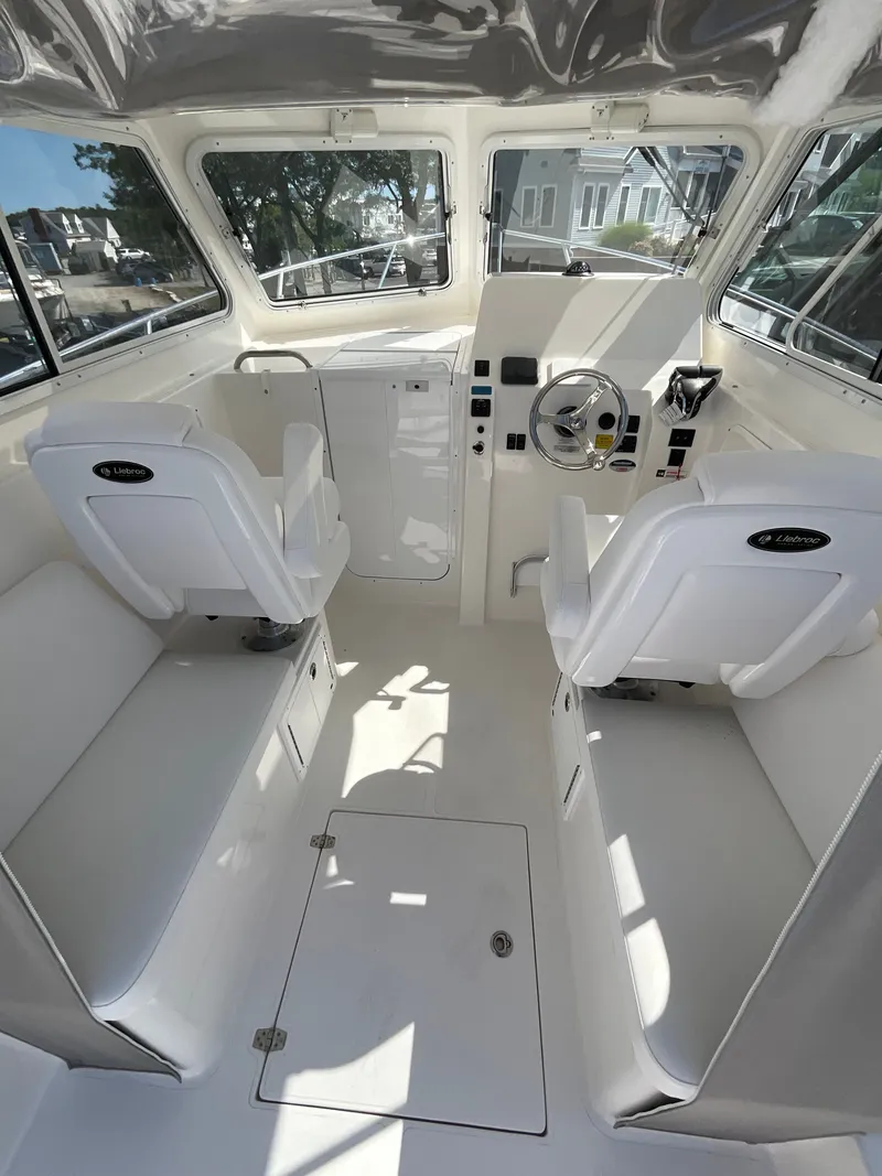 Slide: The Image of North Coast 255 HT 2026 - 7