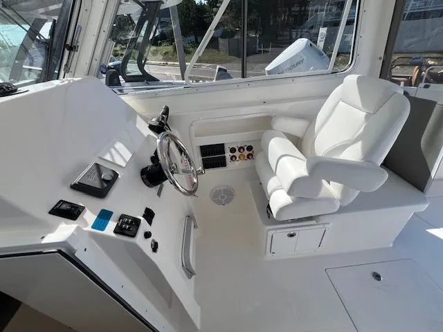 Slide: The Image of North Coast 255 HT 2026 - 8