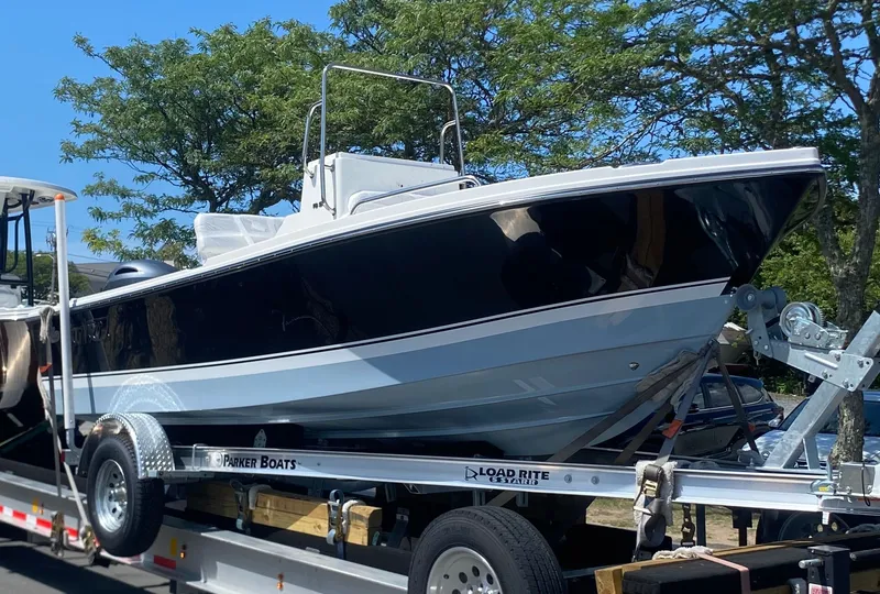 The Image of Parker Marine 18SE Center Console 2026 - 1