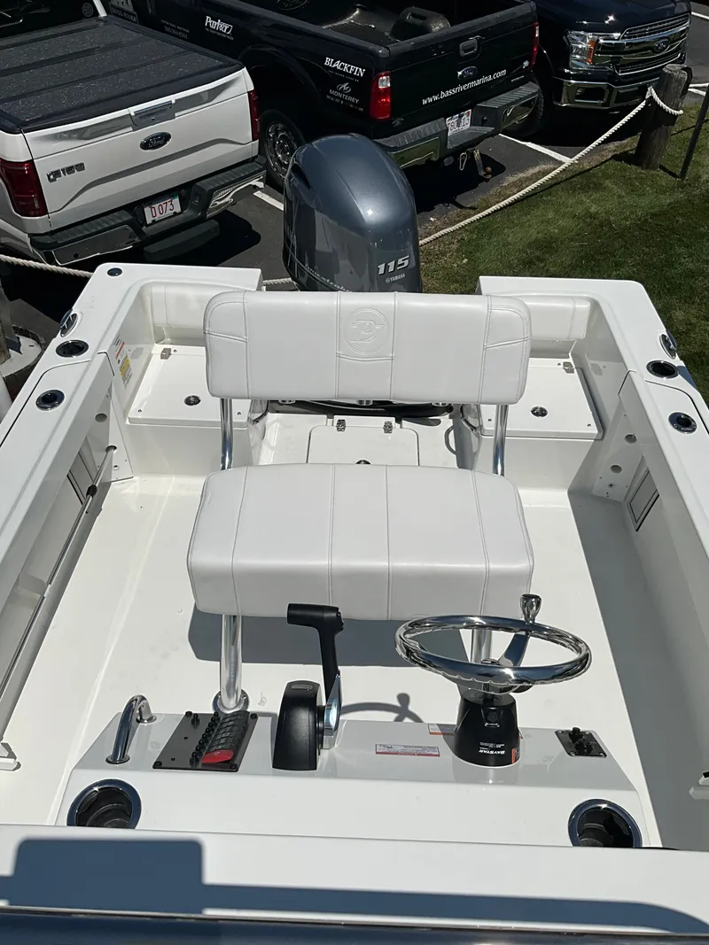 Slide: The Image of Parker Marine 18SE Center Console 2026 - 8