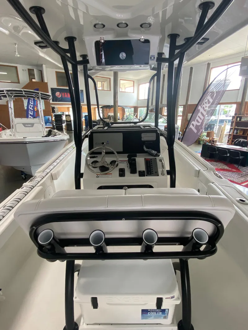 Slide: The Image of Parker Marine 23 Special Edition 2026 - 5