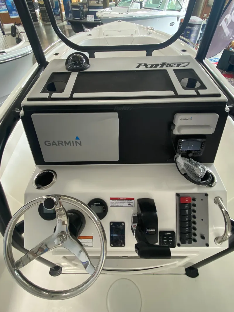 Slide: The Image of Parker Marine 23 Special Edition 2026 - 6