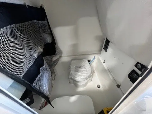 Slide: The Image of Parker Marine 2600 Center Console 2025 - 10