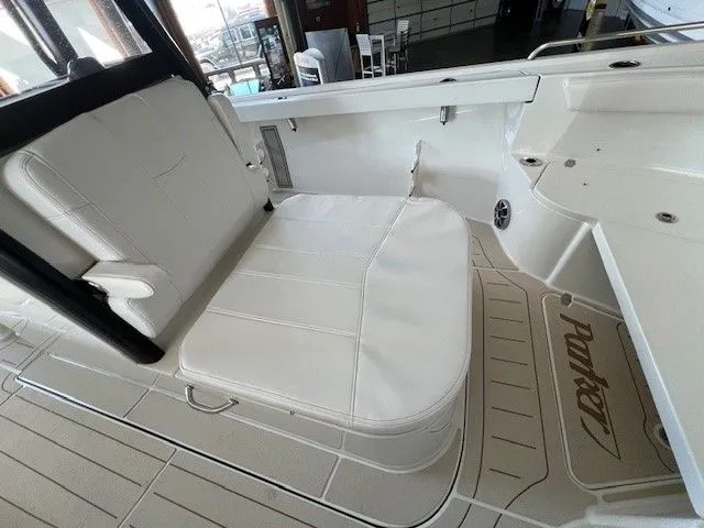 Slide: The Image of Parker Marine 2600 Center Console 2025 - 15