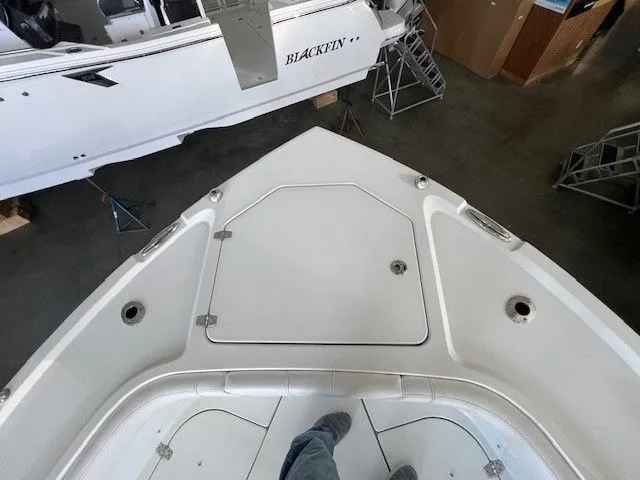 Slide: The Image of Parker Marine 2600 Center Console 2025 - 17