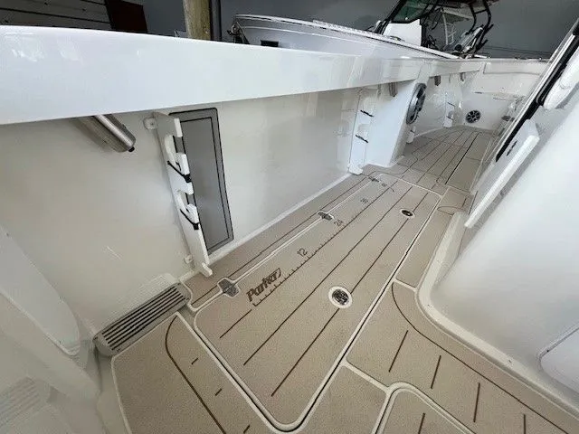Slide: The Image of Parker Marine 2600 Center Console 2025 - 24