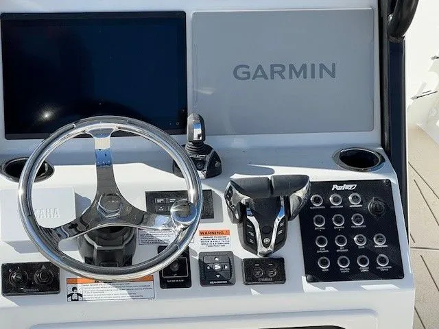 Slide: The Image of Parker Marine 2600 Center Console 2025 - 32