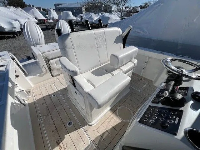Slide: The Image of Parker Marine 2600 Center Console 2025 - 39
