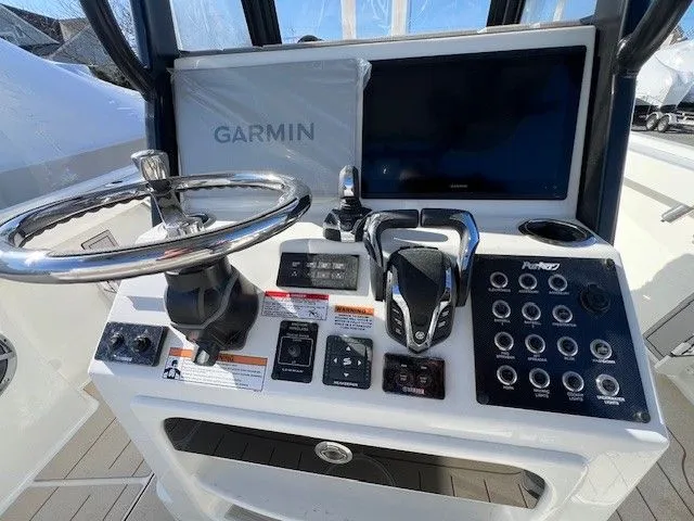 Slide: The Image of Parker Marine 2600 Center Console 2025 - 41