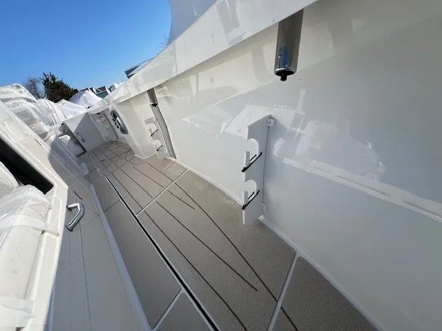 Slide: The Image of Parker Marine 2600 Center Console 2025 - 42