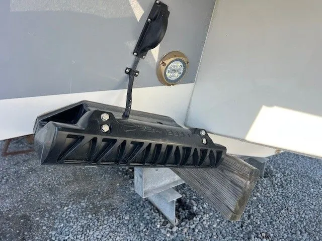 Slide: The Image of Parker Marine 2600 Center Console 2025 - 5