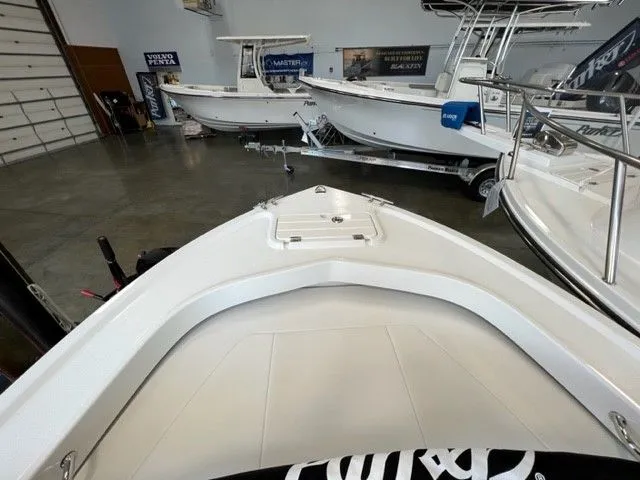 Slide: The Image of Parker Marine 1801 Center Console 2024 - 4