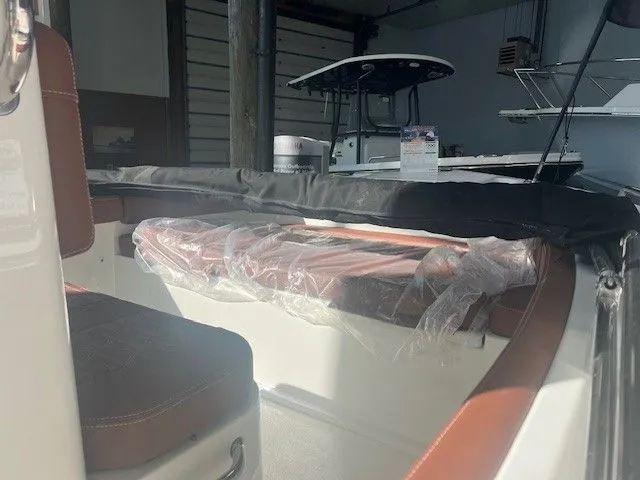 Slide: The Image of Parker Marine 180 Coastal Elite 2026 - 10