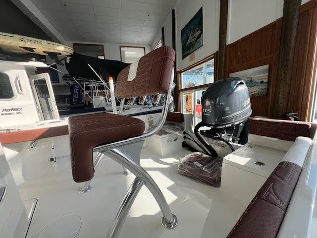 Slide: The Image of Parker Marine 180 Coastal Elite 2026 - 4
