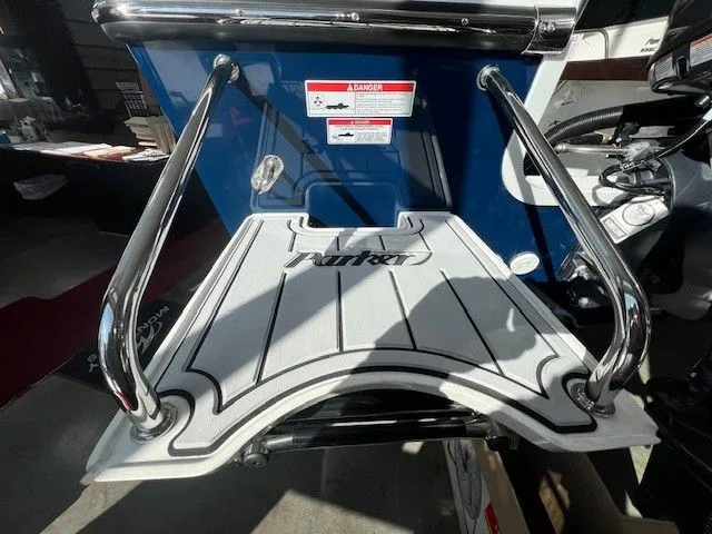 Slide: The Image of Parker Marine 180 Coastal Elite 2026 - 6