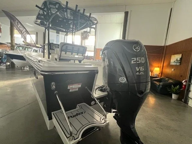 Slide: The Image of Parker Marine 230 Coastal Elite 2026 - 5