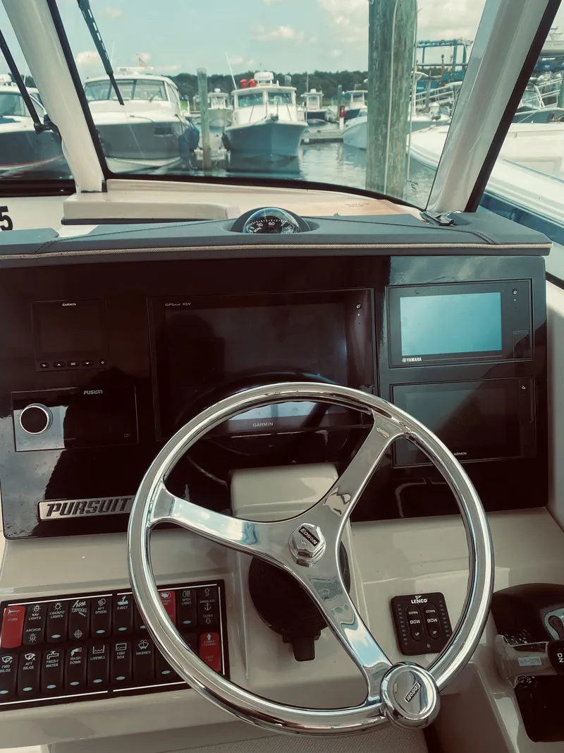 Slide: The Image of Pursuit DC 295 Dual Console 2018 - 3