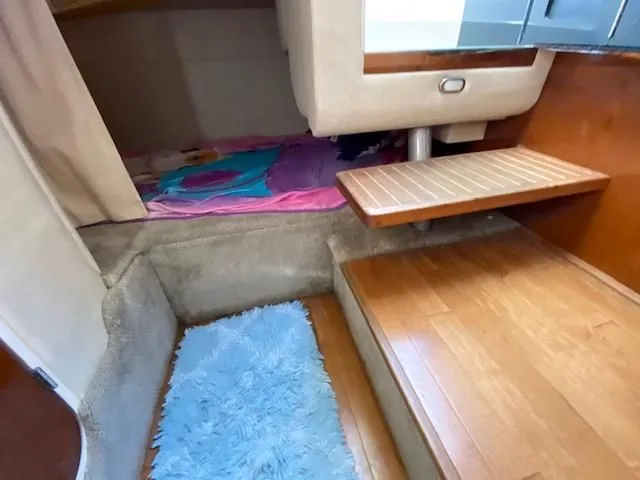 Slide: The Image of Sea Ray Sundancer 310 2010 - 6