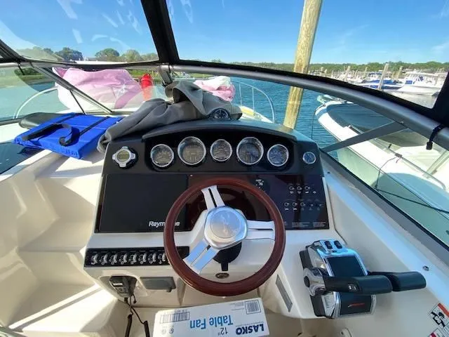 Slide: The Image of Sea Ray Sundancer 310 2010 - 9