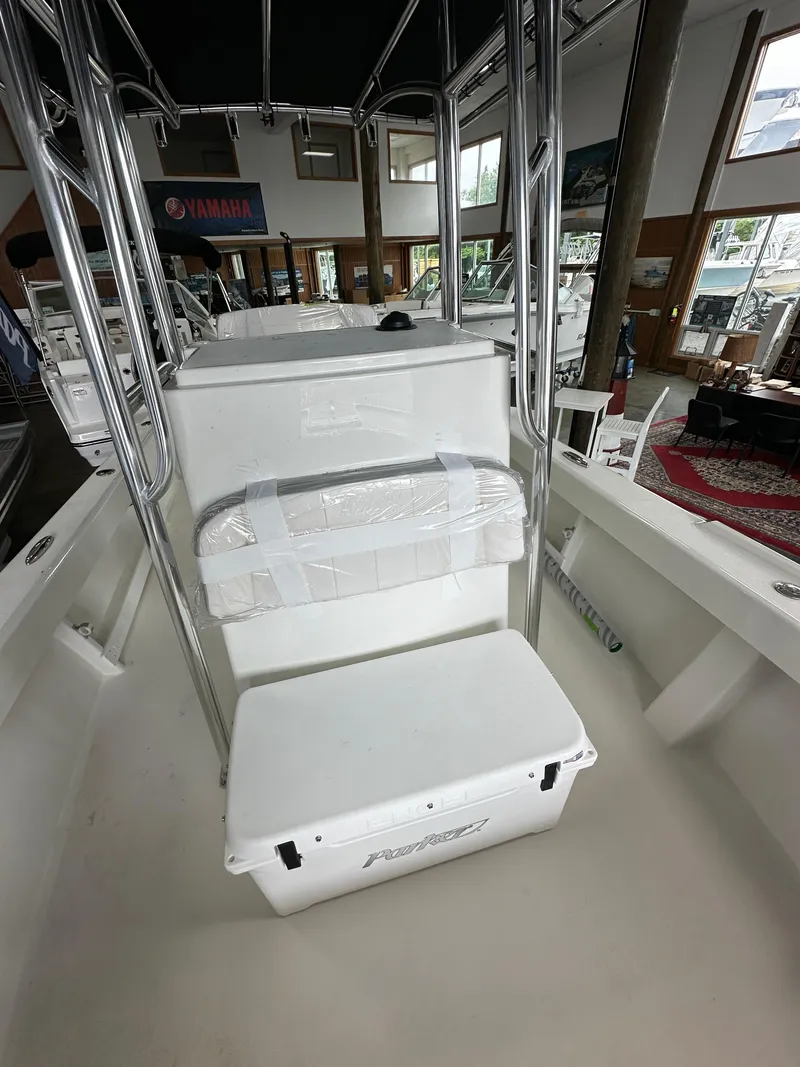 Slide: The Image of Parker Marine 21 Special Edition 2025 - 9