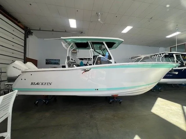 The Image of Blackfin 272 CC 2020 - 1