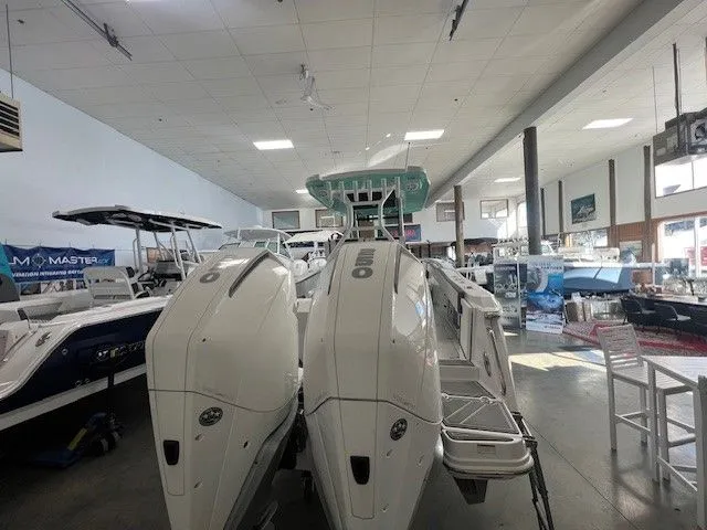 Slide: The Image of Blackfin 272 CC 2020 - 20