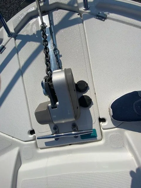 Slide: The Image of Cutwater C-24 2016 - 25