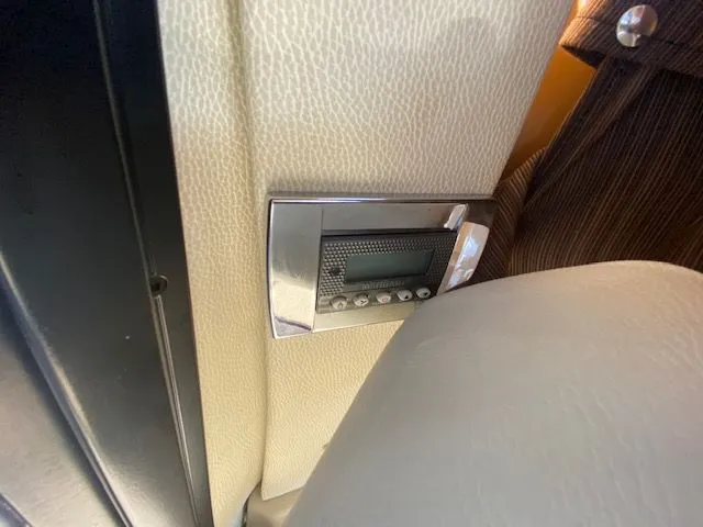 Slide: The Image of Cutwater C-24 2016 - 33