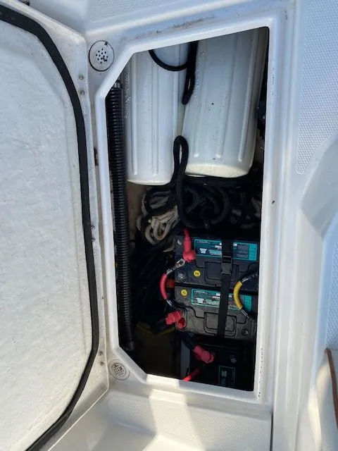 Slide: The Image of Cutwater C-24 2016 - 38