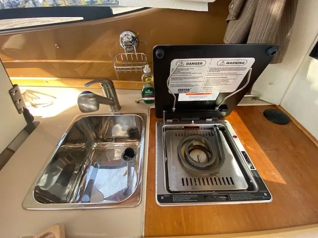 Slide: The Image of Cutwater C-24 2016 - 50