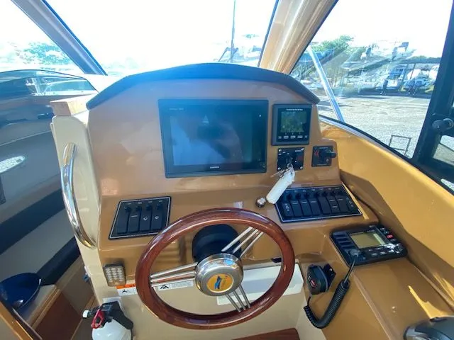 Slide: The Image of Cutwater C-24 2016 - 54