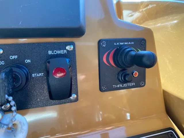 Slide: The Image of Cutwater C-24 2016 - 56