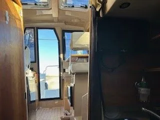 Slide: The Image of Cutwater C-24 2016 - 6