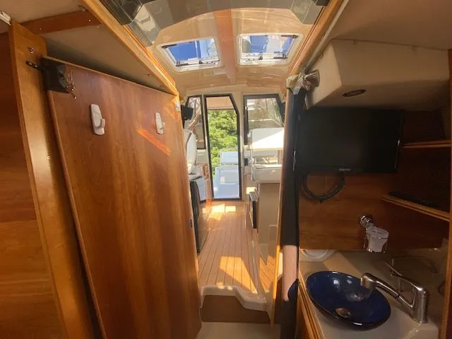 Slide: The Image of Cutwater C-24 2016 - 63